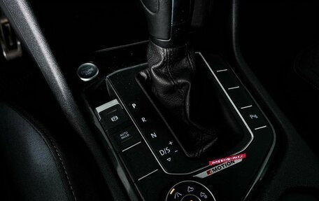 Volkswagen Tiguan II, 2019 год, 2 225 000 рублей, 12 фотография