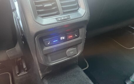 Volkswagen Tiguan II, 2017 год, 2 900 000 рублей, 11 фотография