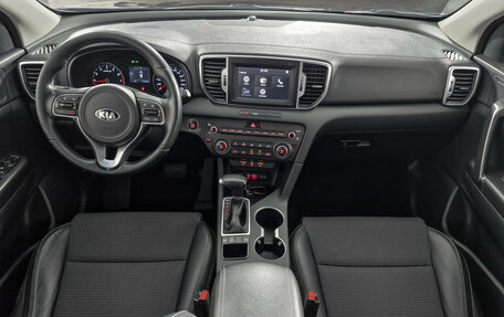 KIA Sportage IV рестайлинг, 2018 год, 1 799 000 рублей, 15 фотография