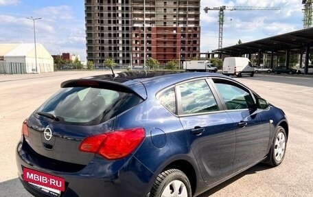 Opel Astra J, 2010 год, 690 000 рублей, 5 фотография