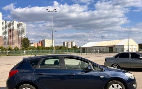 Opel Astra J, 2010 год, 690 000 рублей, 4 фотография