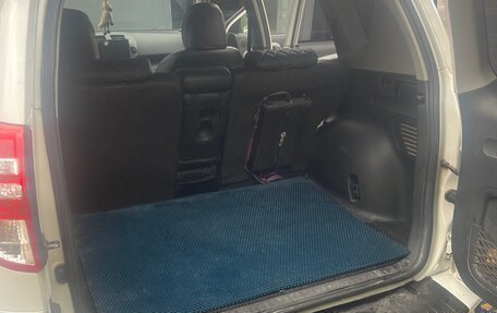 Toyota RAV4, 2011 год, 1 500 000 рублей, 14 фотография