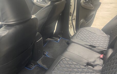 Toyota RAV4, 2011 год, 1 500 000 рублей, 13 фотография