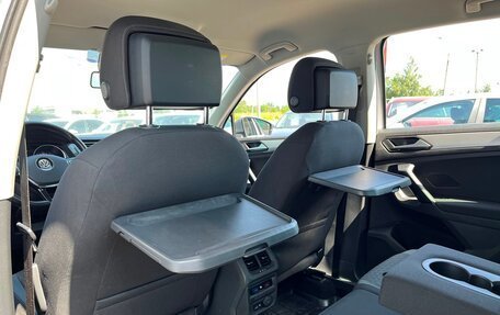 Volkswagen Tiguan II, 2020 год, 2 264 700 рублей, 11 фотография