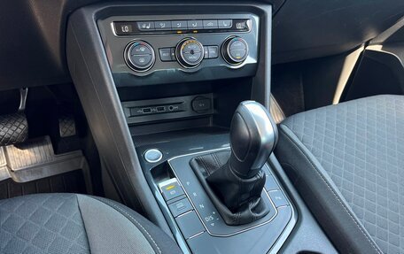 Volkswagen Tiguan II, 2020 год, 2 264 700 рублей, 19 фотография