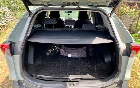 Toyota RAV4, 2019 год, 4 999 999 рублей, 4 фотография