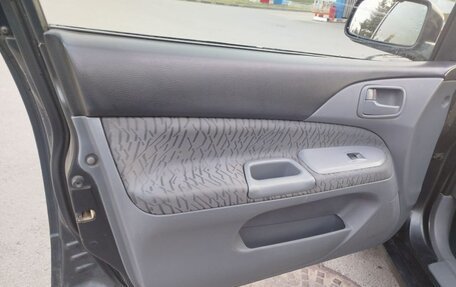 Mitsubishi Lancer IX, 2001 год, 330 000 рублей, 3 фотография