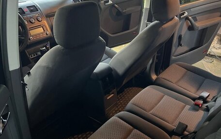 Volkswagen Touran III, 2005 год, 666 666 рублей, 11 фотография