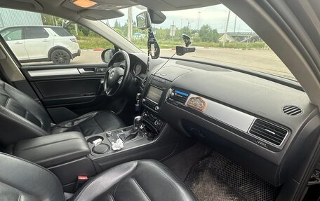 Volkswagen Touareg III, 2011 год, 2 100 000 рублей, 9 фотография