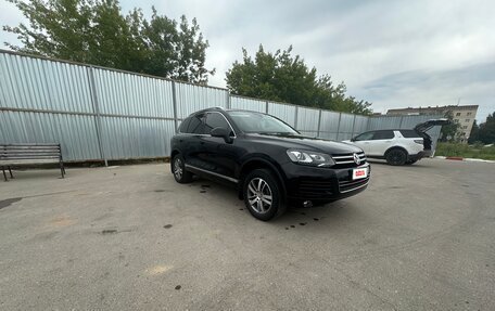 Volkswagen Touareg III, 2011 год, 2 100 000 рублей, 2 фотография