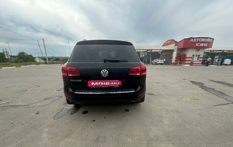 Volkswagen Touareg III, 2011 год, 2 100 000 рублей, 6 фотография