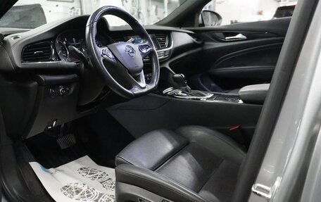 Opel Insignia II рестайлинг, 2018 год, 1 869 000 рублей, 13 фотография