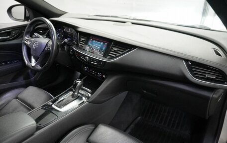 Opel Insignia II рестайлинг, 2018 год, 1 869 000 рублей, 11 фотография