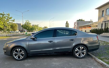 Volkswagen Passat B6, 2005 год, 650 000 рублей, 2 фотография
