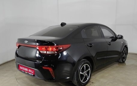 KIA Rio IV, 2018 год, 1 310 000 рублей, 5 фотография