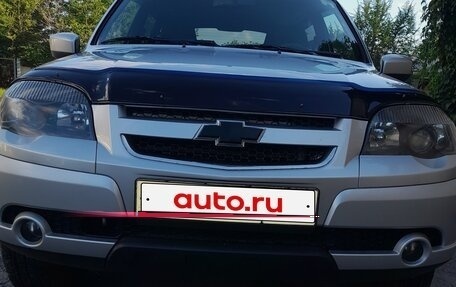 Chevrolet Niva I рестайлинг, 2017 год, 800 000 рублей, 3 фотография