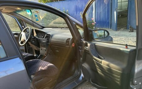 Opel Zafira A рестайлинг, 2005 год, 650 000 рублей, 14 фотография