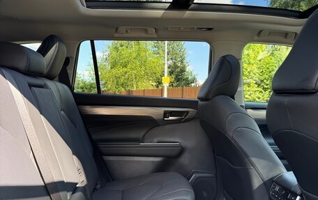 Toyota Highlander, 2025 год, 4 950 000 рублей, 17 фотография
