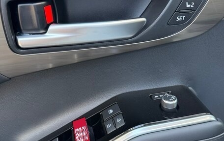 Toyota Highlander, 2025 год, 4 950 000 рублей, 27 фотография