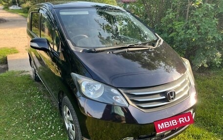 Honda Freed I, 2010 год, 1 050 000 рублей, 9 фотография