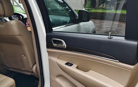 Jeep Grand Cherokee, 2013 год, 2 700 000 рублей, 17 фотография