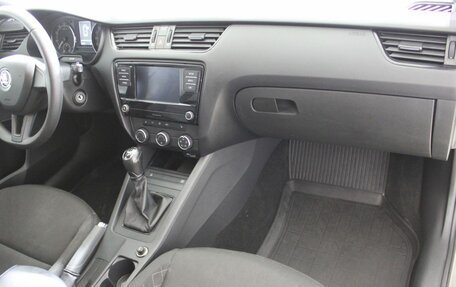 Skoda Octavia, 2018 год, 1 350 000 рублей, 14 фотография