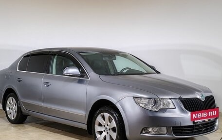 Skoda Superb III рестайлинг, 2010 год, 850 000 рублей, 3 фотография