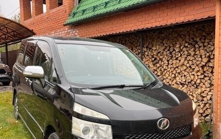Toyota Voxy III, 2016 год, 1 400 000 рублей, 4 фотография