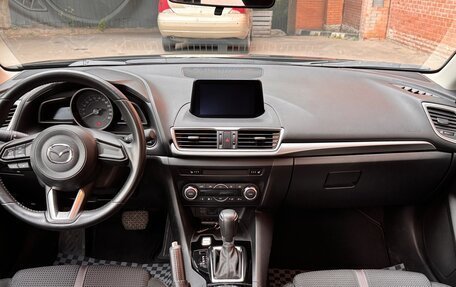 Mazda 3, 2018 год, 1 670 000 рублей, 8 фотография