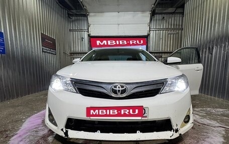 Toyota Camry, 2012 год, 1 100 000 рублей, 14 фотография