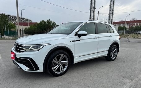 Volkswagen Tiguan II, 2021 год, 3 750 000 рублей, 1 фотография