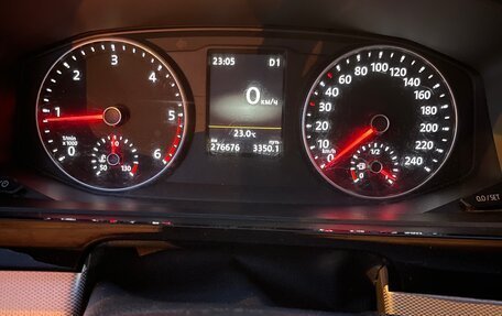 Volkswagen Multivan T6 рестайлинг, 2015 год, 4 250 000 рублей, 11 фотография