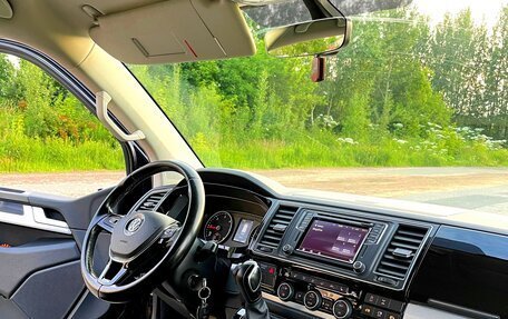 Volkswagen Multivan T6 рестайлинг, 2015 год, 4 250 000 рублей, 17 фотография