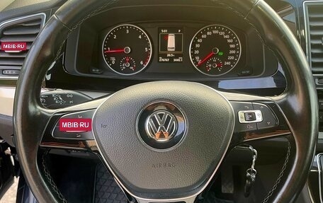 Volkswagen Multivan T6 рестайлинг, 2015 год, 4 250 000 рублей, 12 фотография
