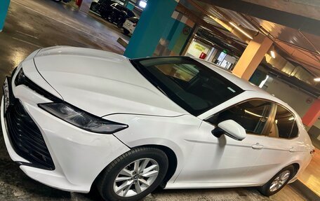 Toyota Camry, 2019 год, 1 750 000 рублей, 3 фотография
