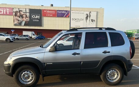 Chevrolet Niva I рестайлинг, 2012 год, 580 000 рублей, 5 фотография