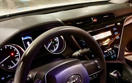 Toyota Camry, 2019 год, 1 750 000 рублей, 8 фотография