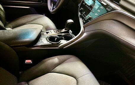 Toyota Camry, 2019 год, 1 750 000 рублей, 7 фотография