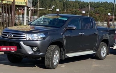 Toyota Hilux VII, 2015 год, 3 250 000 рублей, 2 фотография