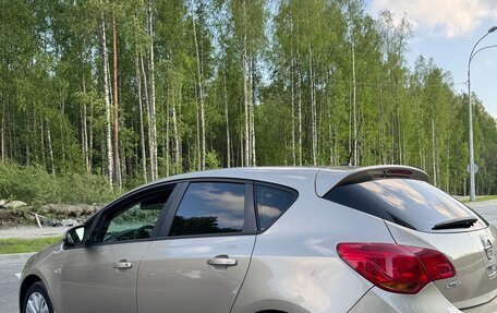 Opel Astra J, 2011 год, 770 000 рублей, 5 фотография