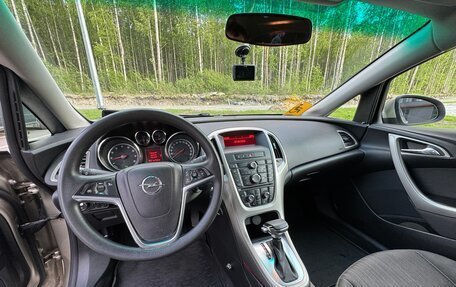 Opel Astra J, 2011 год, 770 000 рублей, 6 фотография