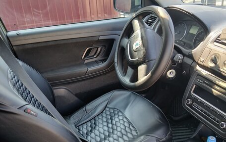 Skoda Fabia II, 2011 год, 375 000 рублей, 3 фотография