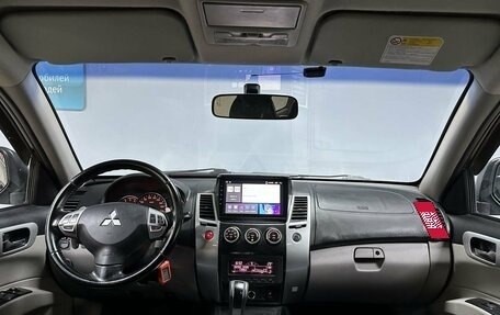 Mitsubishi Pajero Sport II рестайлинг, 2013 год, 1 413 000 рублей, 12 фотография