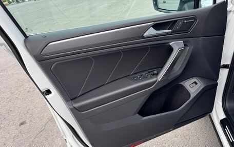 Volkswagen Tiguan II, 2021 год, 3 750 000 рублей, 34 фотография