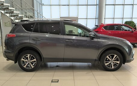 Toyota RAV4, 2016 год, 1 650 000 рублей, 5 фотография