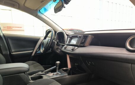 Toyota RAV4, 2016 год, 1 650 000 рублей, 13 фотография