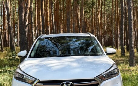 Hyundai Tucson III, 2017 год, 2 500 000 рублей, 1 фотография