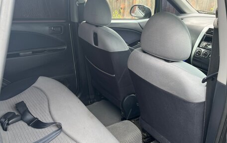 Mitsubishi Colt VI рестайлинг, 2004 год, 350 000 рублей, 8 фотография