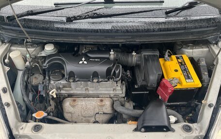 Mitsubishi Colt VI рестайлинг, 2004 год, 350 000 рублей, 18 фотография