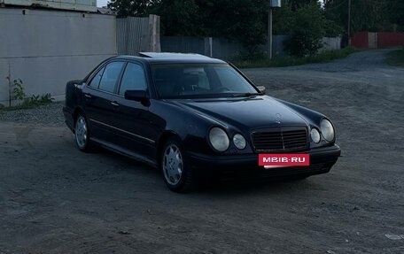 Mercedes-Benz E-Класс, 1997 год, 450 000 рублей, 2 фотография
